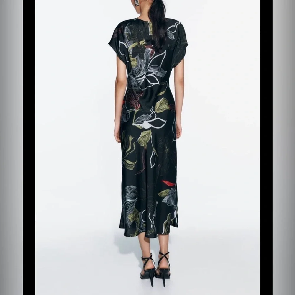 🪷ZARA Women’s Satin Floral Faux Wrap Ruched Short Sleeve Slit Midi Dress - Picture 7 of 9